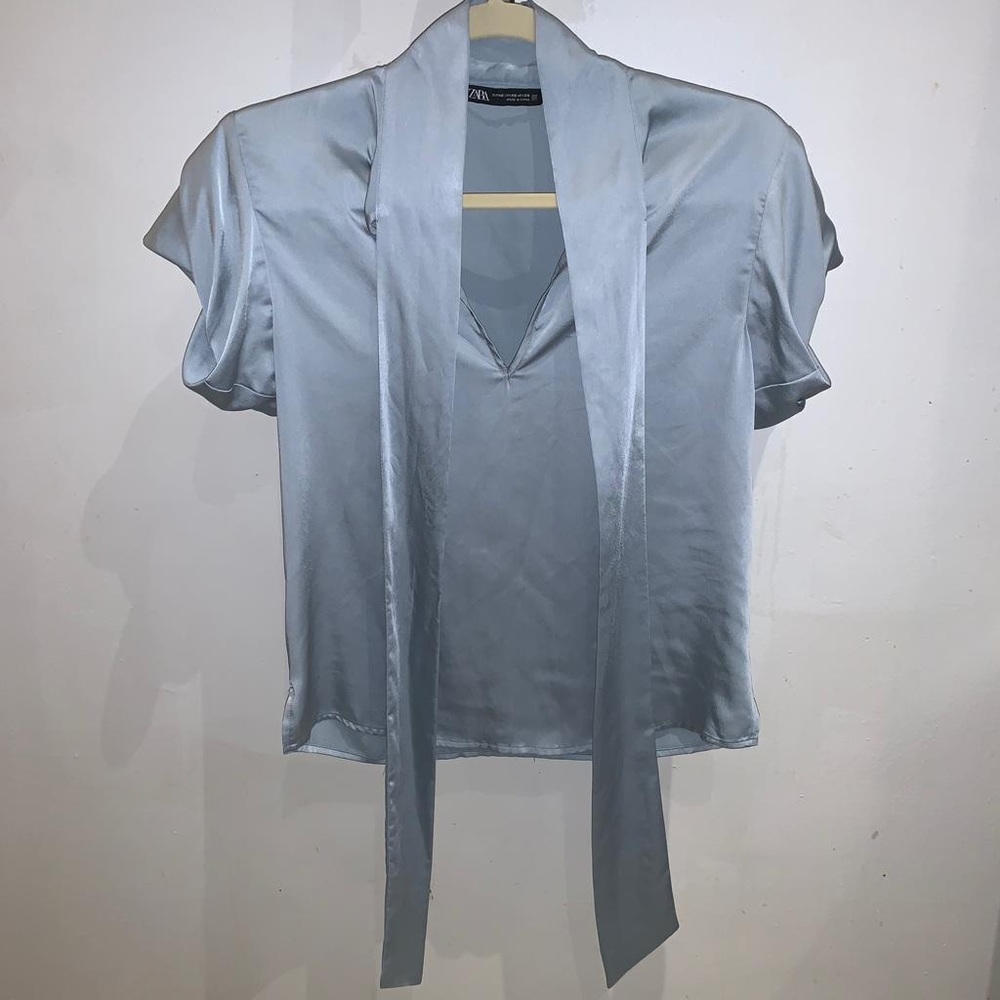 NWOT Zara blouse with neck tie size XS